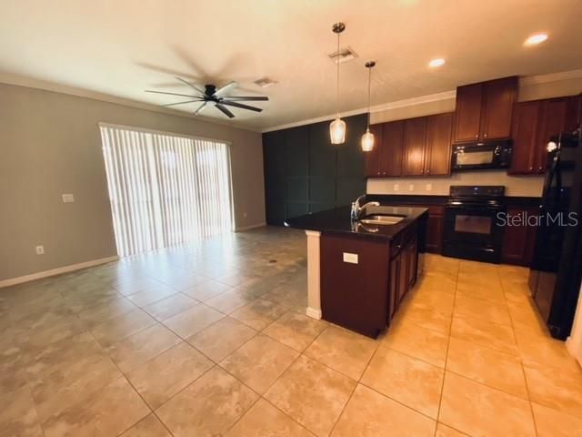 For Rent: $2,650 (3 beds, 2 baths, 1420 Square Feet)