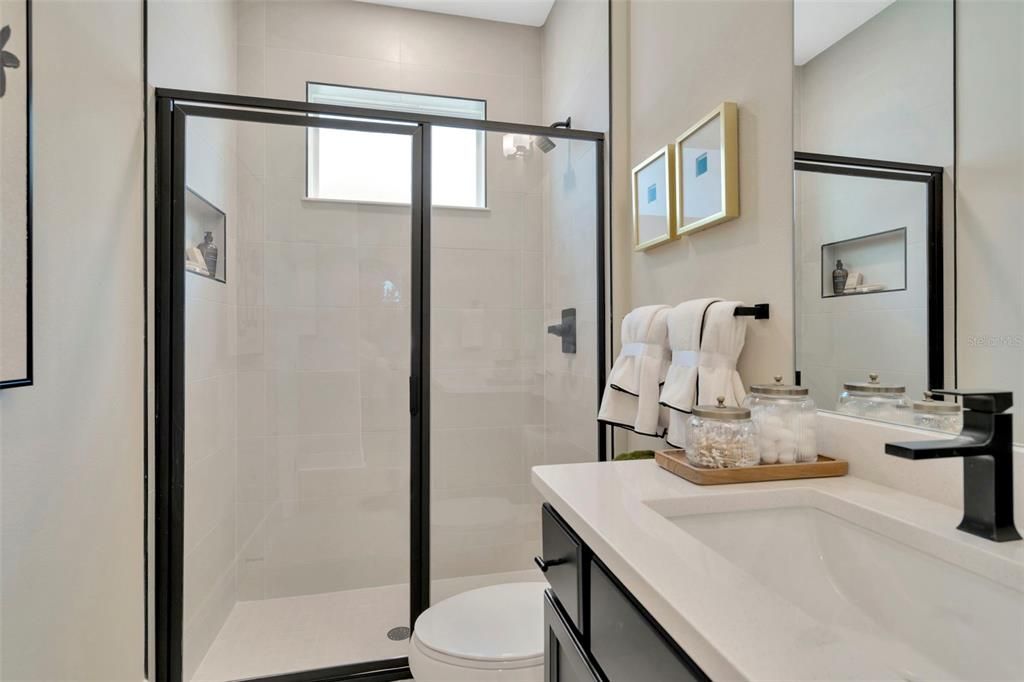 En Venta: $685,230 (4 camas, 3 baños, 2802 Pies cuadrados)