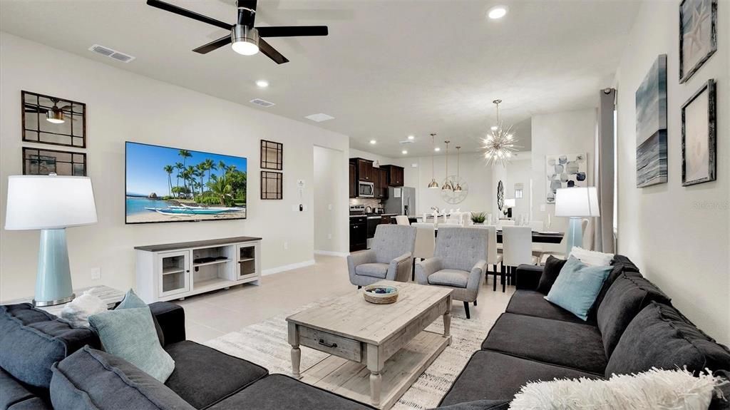 For Sale: $650,000 (7 beds, 5 baths, 3234 Square Feet)