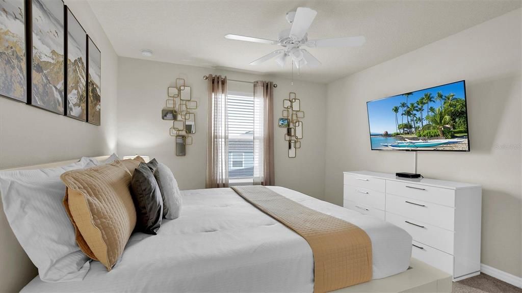 For Sale: $650,000 (7 beds, 5 baths, 3234 Square Feet)