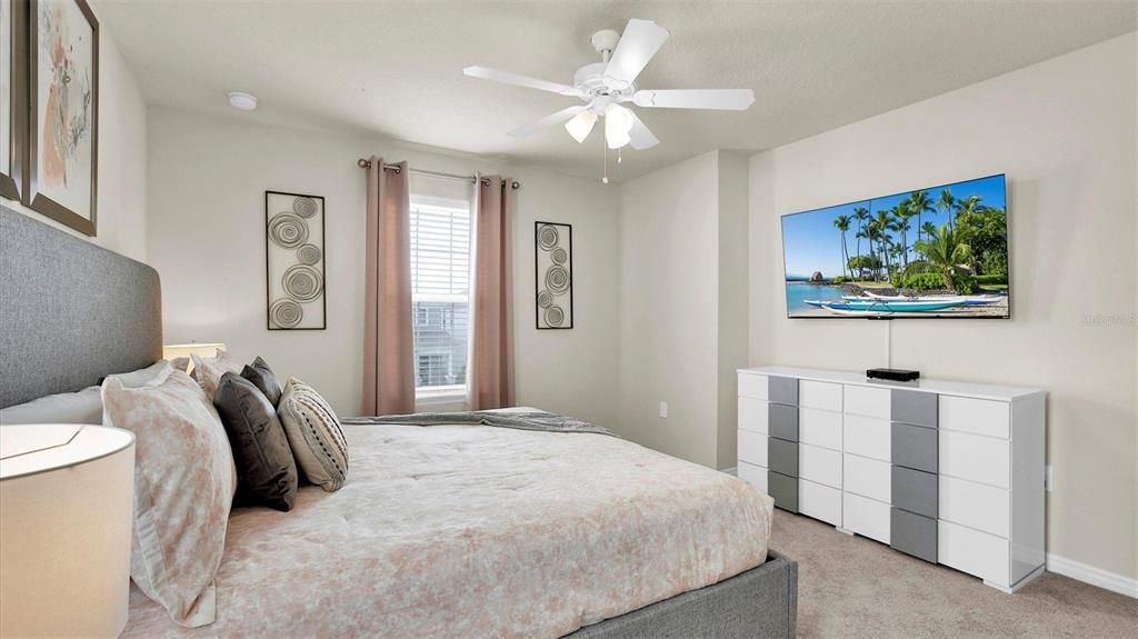 For Sale: $650,000 (7 beds, 5 baths, 3234 Square Feet)