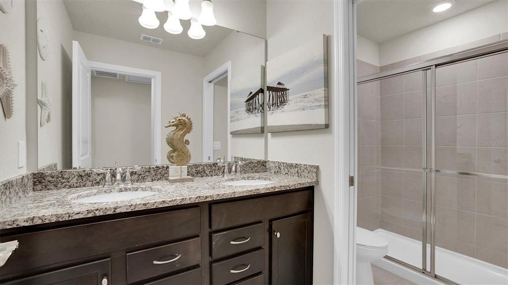 For Sale: $650,000 (7 beds, 5 baths, 3234 Square Feet)