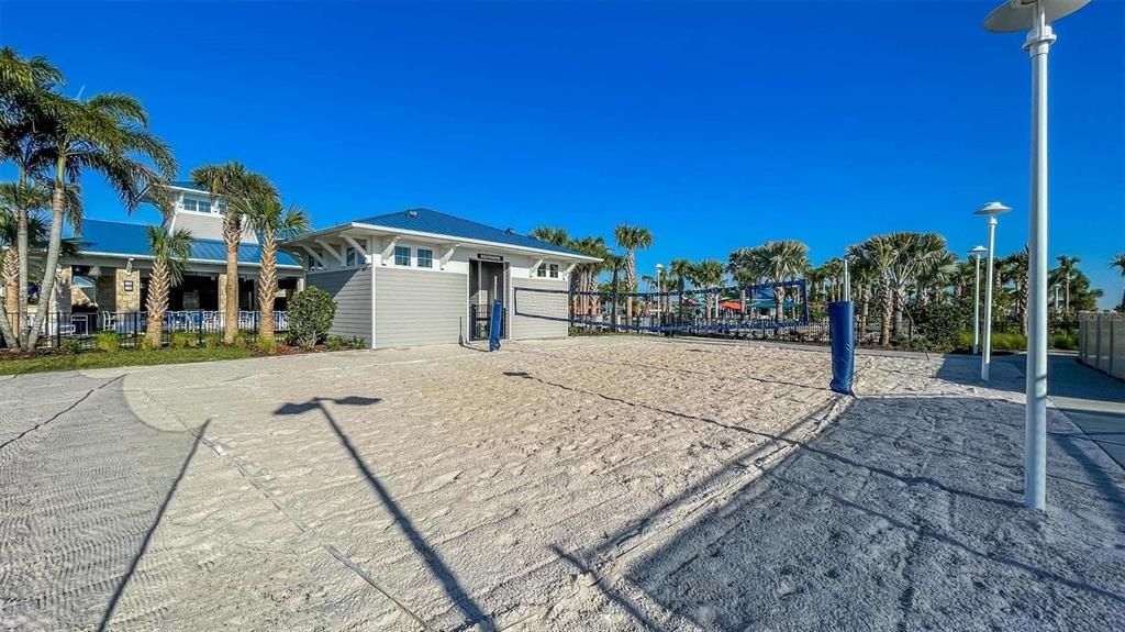 For Sale: $650,000 (7 beds, 5 baths, 3234 Square Feet)