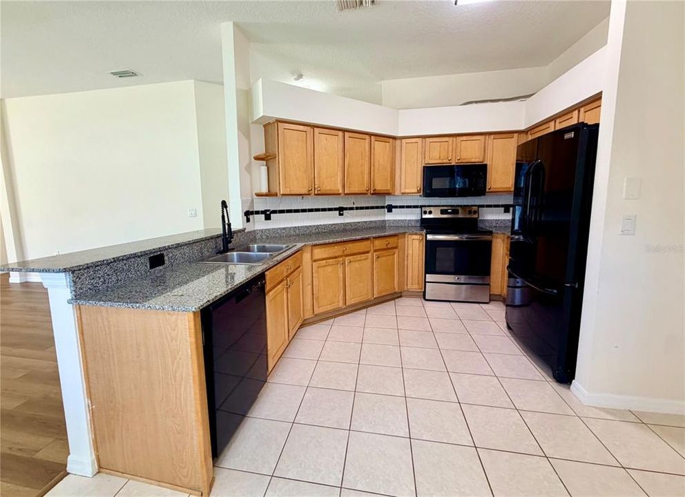 В аренду: $2,100 (3 спален, 2 ванн, 1482 Квадратных фут)