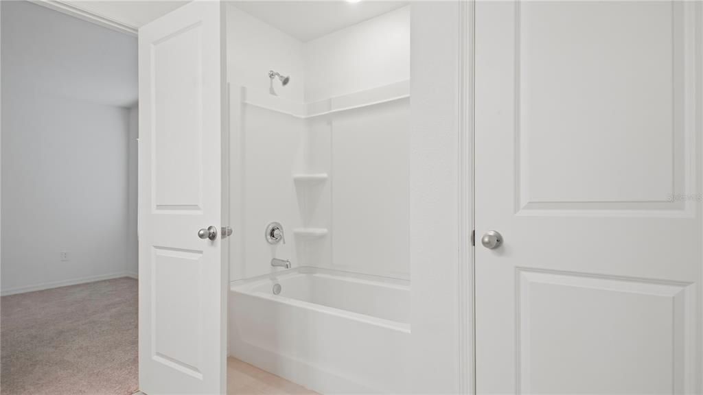 В аренду: $2,200 (4 спален, 2 ванн, 1636 Квадратных фут)