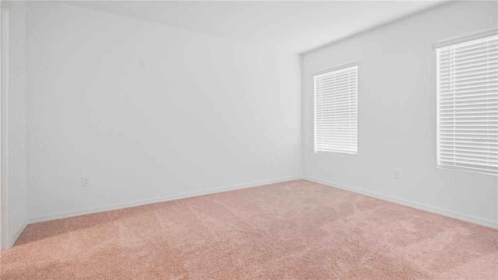 В аренду: $2,200 (4 спален, 2 ванн, 1636 Квадратных фут)
