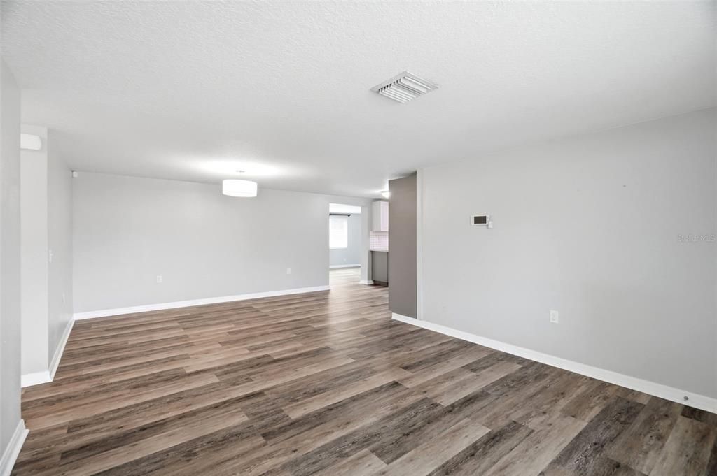 En Venta: $259,900 (3 camas, 1 baños, 1379 Pies cuadrados)