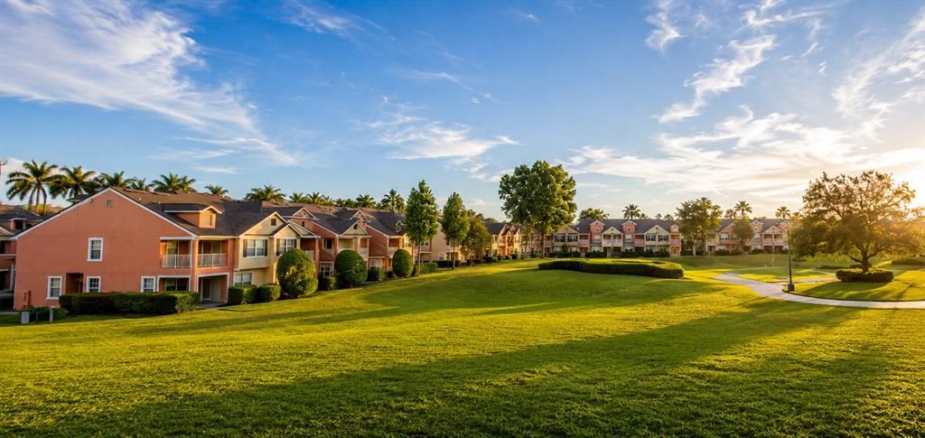 На продажу: $310,000 (4 спален, 2 ванн, 1862 Квадратных фут)