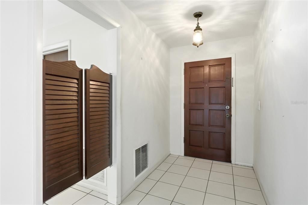 En Venta: $469,000 (3 camas, 2 baños, 1737 Pies cuadrados)