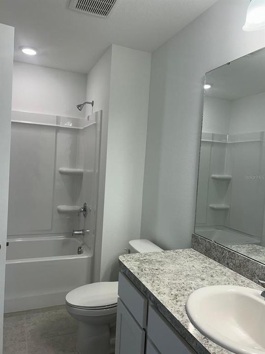 В аренду: $1,900 (3 спален, 2 ванн, 1480 Квадратных фут)