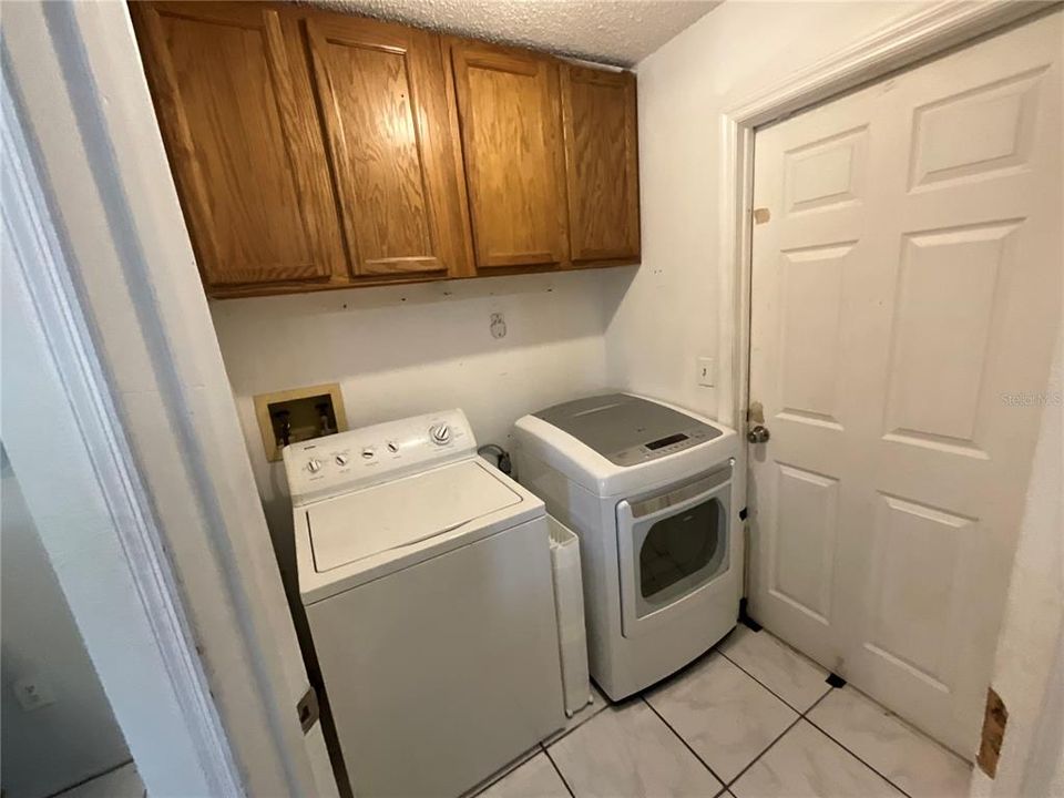 На продажу: $335,000 (3 спален, 2 ванн, 1836 Квадратных фут)