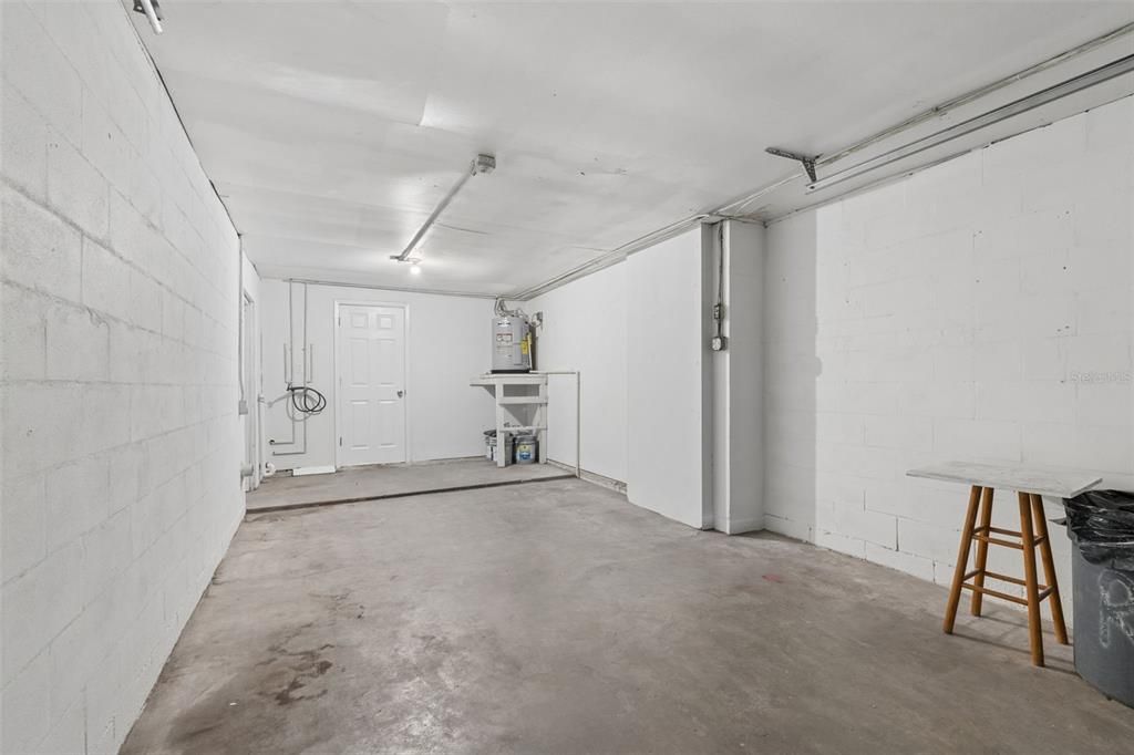 На продажу: $349,999 (3 спален, 1 ванн, 943 Квадратных фут)