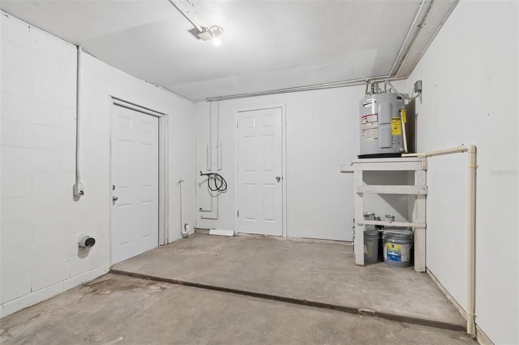 На продажу: $349,999 (3 спален, 1 ванн, 943 Квадратных фут)