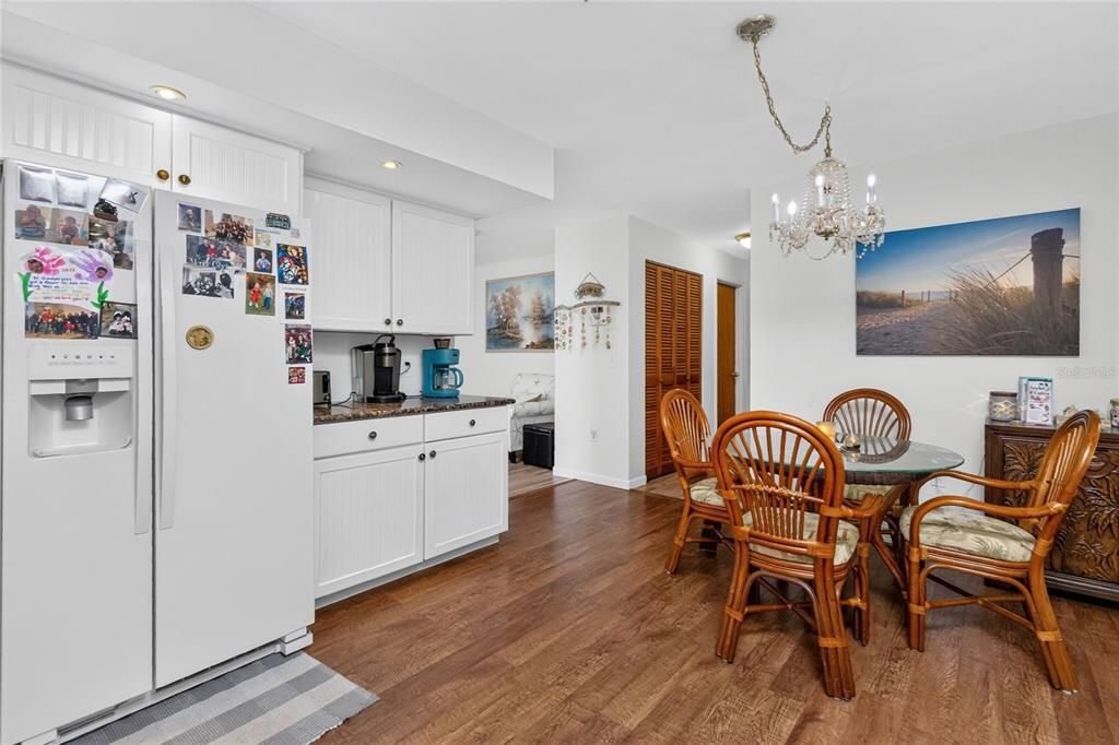 En Venta: $298,000 (2 camas, 1 baños, 936 Pies cuadrados)