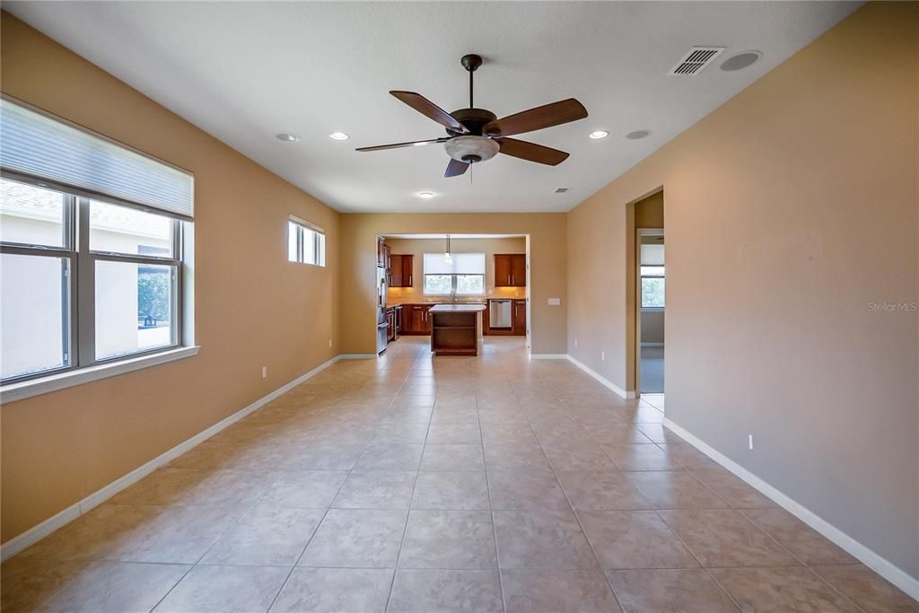 For Sale: $245,542 (2 beds, 2 baths, 1443 Square Feet)