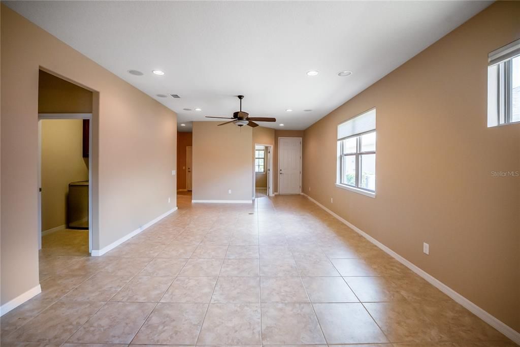 For Sale: $245,542 (2 beds, 2 baths, 1443 Square Feet)