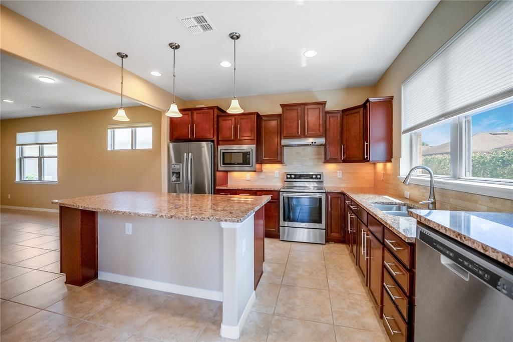 For Sale: $245,542 (2 beds, 2 baths, 1443 Square Feet)