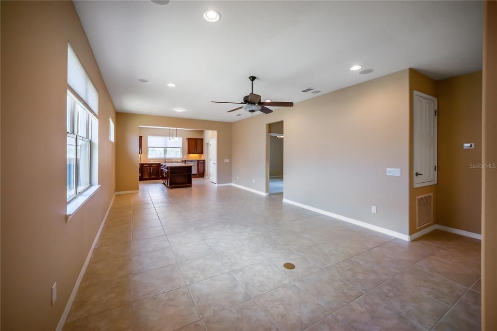 For Sale: $245,542 (2 beds, 2 baths, 1443 Square Feet)