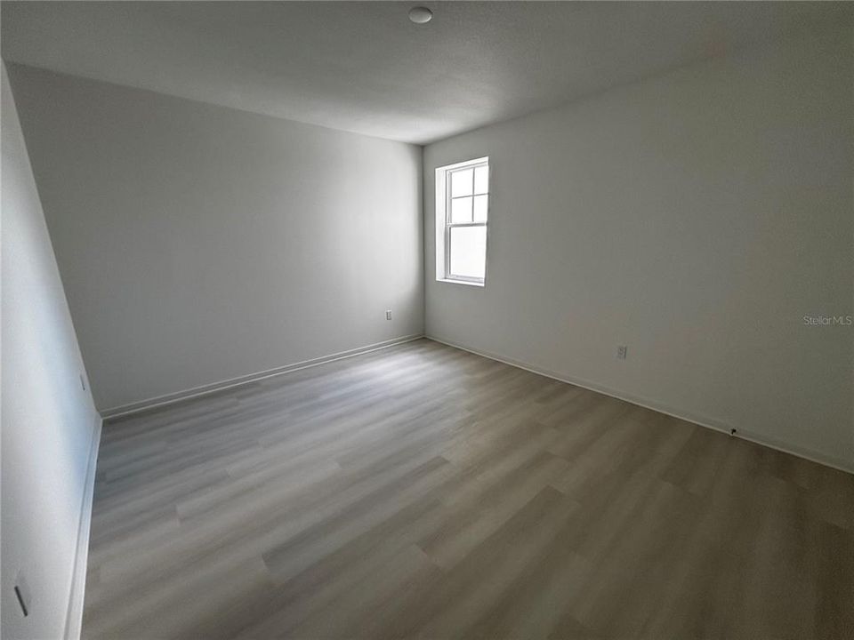 For Rent: $1,350 (1 beds, 1 baths, 750 Square Feet)