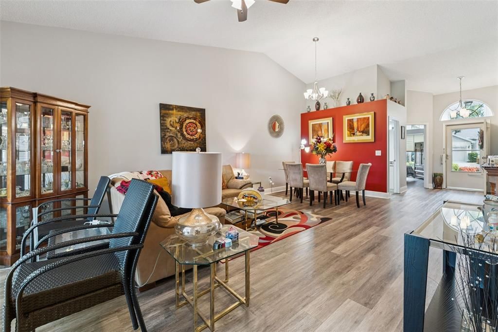 En Venta: $190,000 (2 camas, 2 baños, 1113 Pies cuadrados)