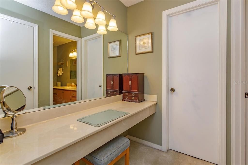 For Sale: $289,000 (3 beds, 2 baths, 1395 Square Feet)