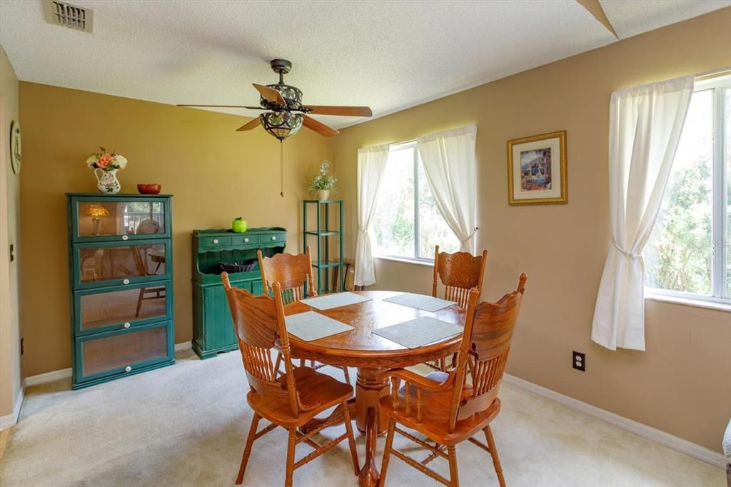 For Sale: $289,000 (3 beds, 2 baths, 1395 Square Feet)