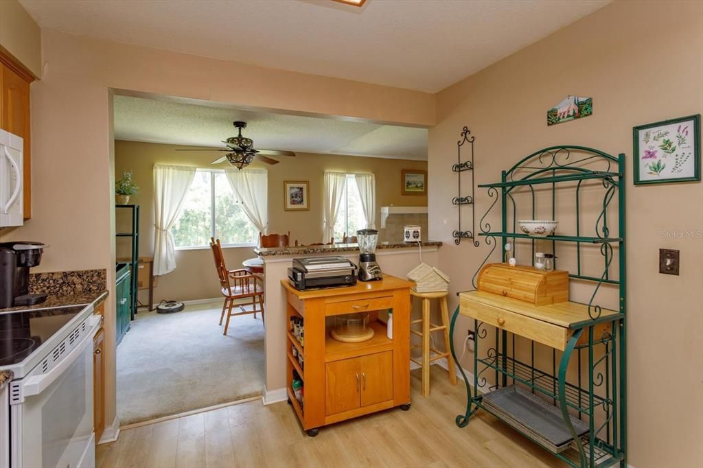 For Sale: $289,000 (3 beds, 2 baths, 1395 Square Feet)