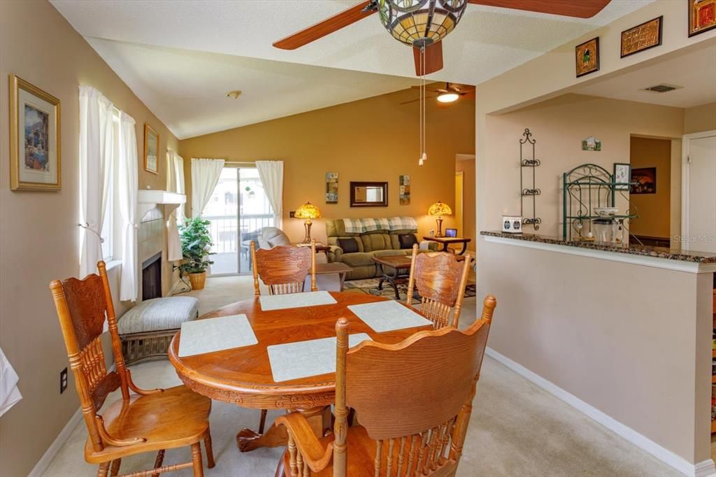 For Sale: $289,000 (3 beds, 2 baths, 1395 Square Feet)