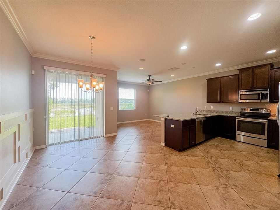 For Rent: $2,100 (3 beds, 2 baths, 1689 Square Feet)