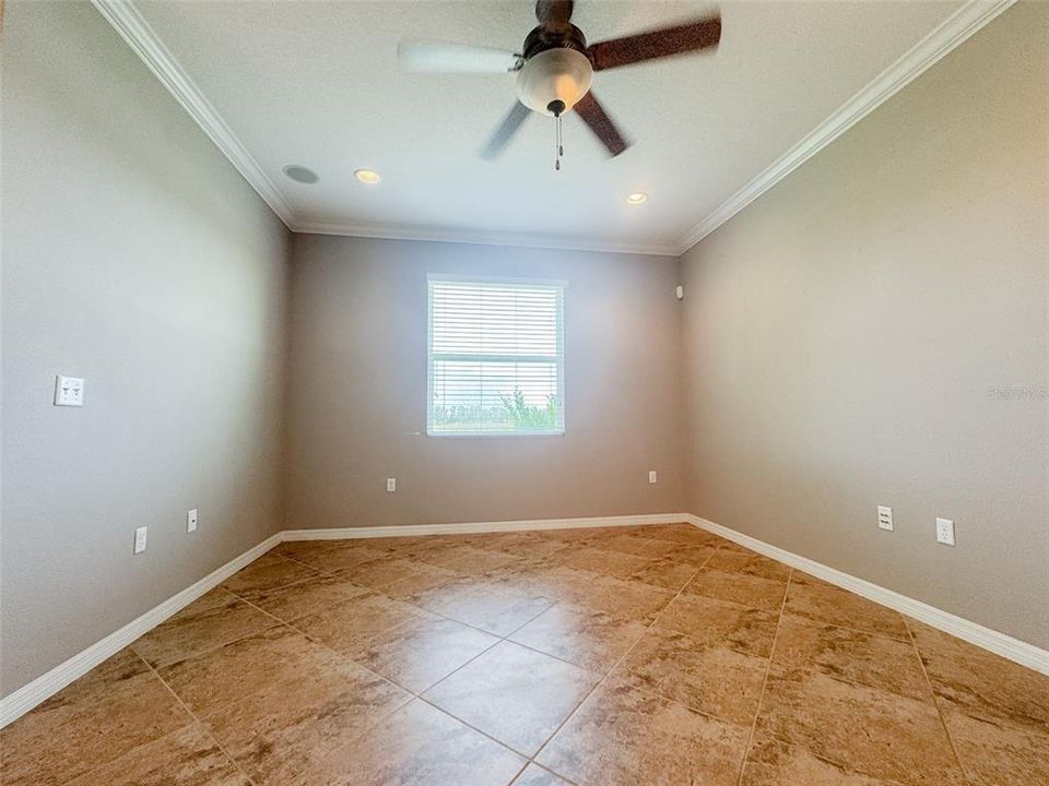 For Rent: $2,100 (3 beds, 2 baths, 1689 Square Feet)