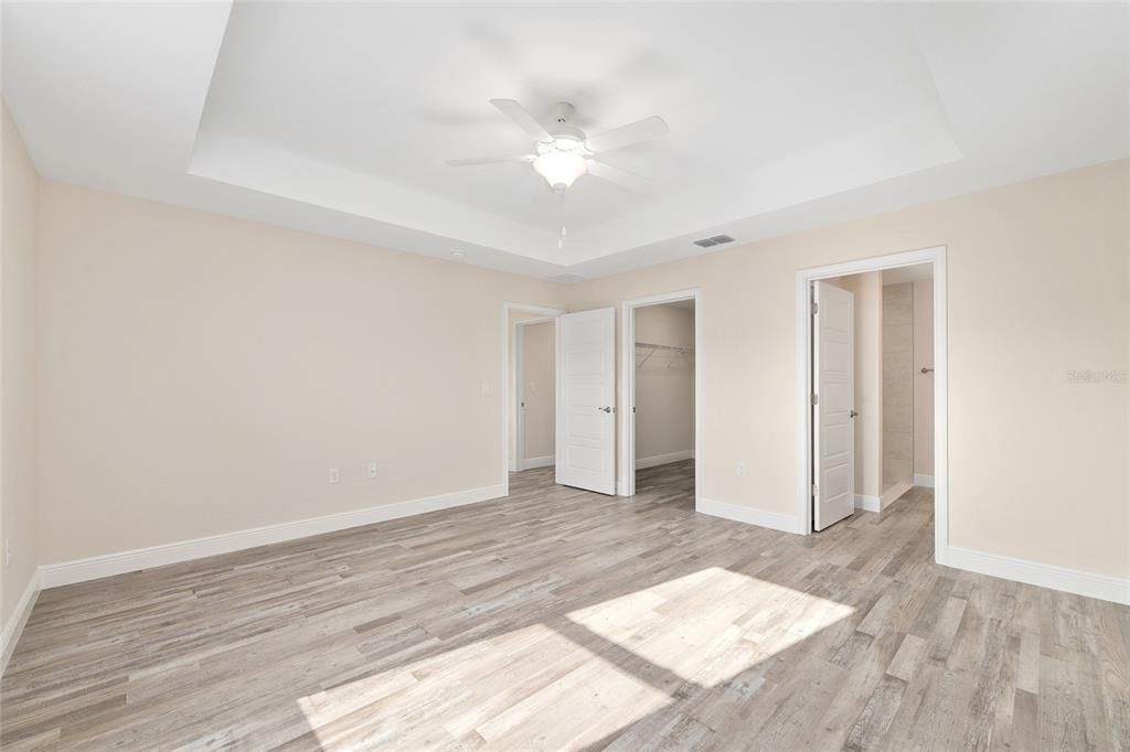 En Venta: $284,500 (3 camas, 2 baños, 1453 Pies cuadrados)