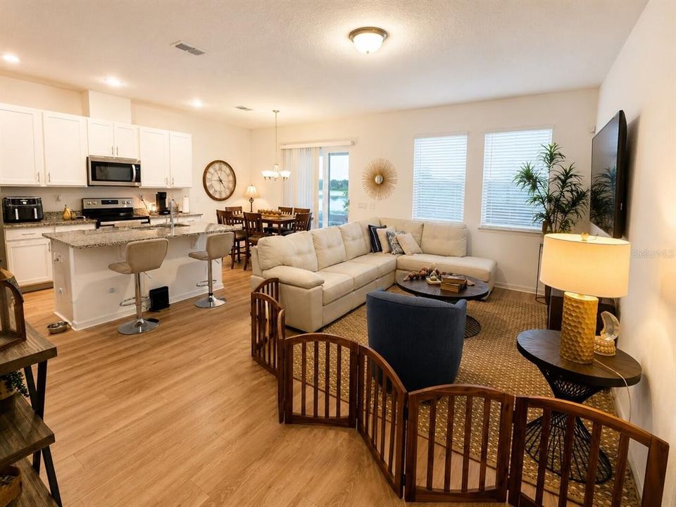 En Venta: $419,999 (3 camas, 2 baños, 1596 Pies cuadrados)