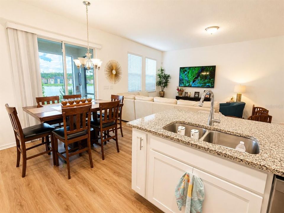 En Venta: $419,999 (3 camas, 2 baños, 1596 Pies cuadrados)