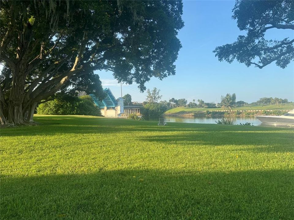 En Venta: $350,000 (2 camas, 2 baños, 1055 Pies cuadrados)