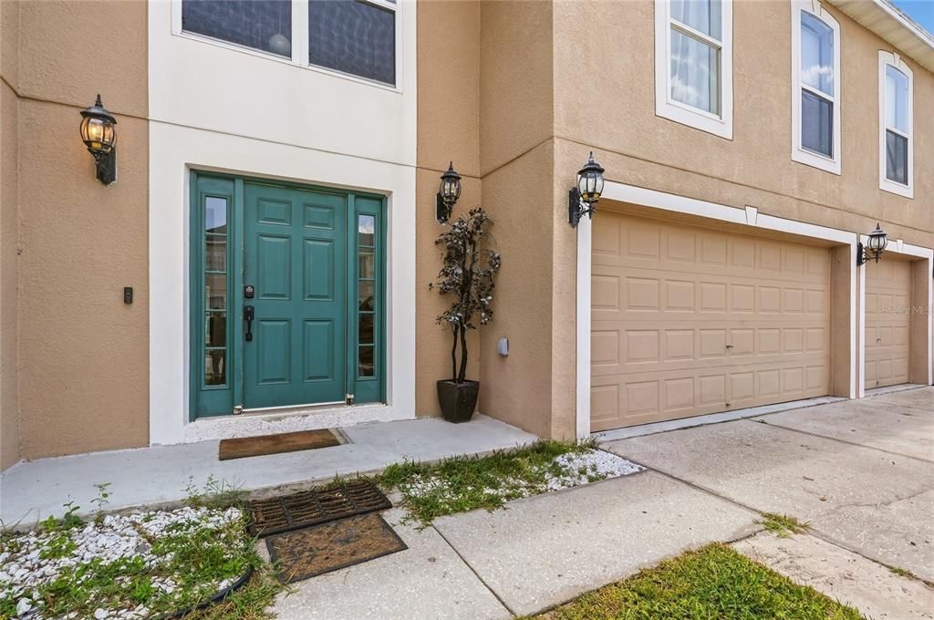 For Sale: $349,000 (6 beds, 4 baths, 3920 Square Feet)