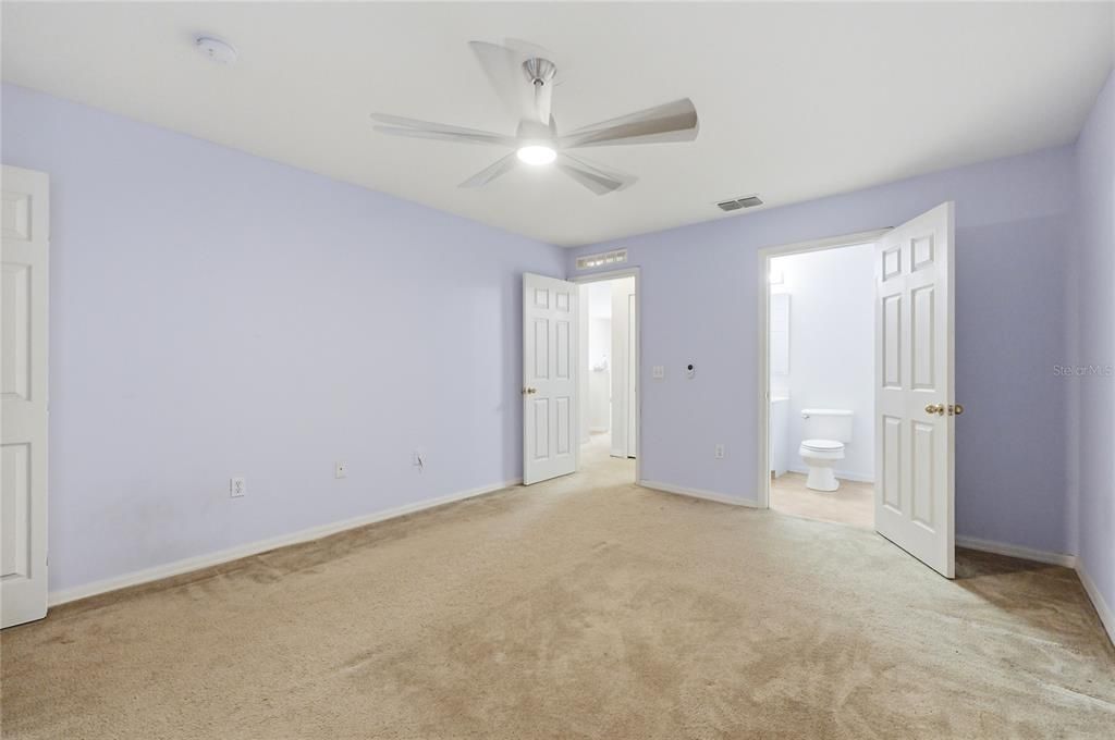 For Sale: $349,000 (6 beds, 4 baths, 3920 Square Feet)