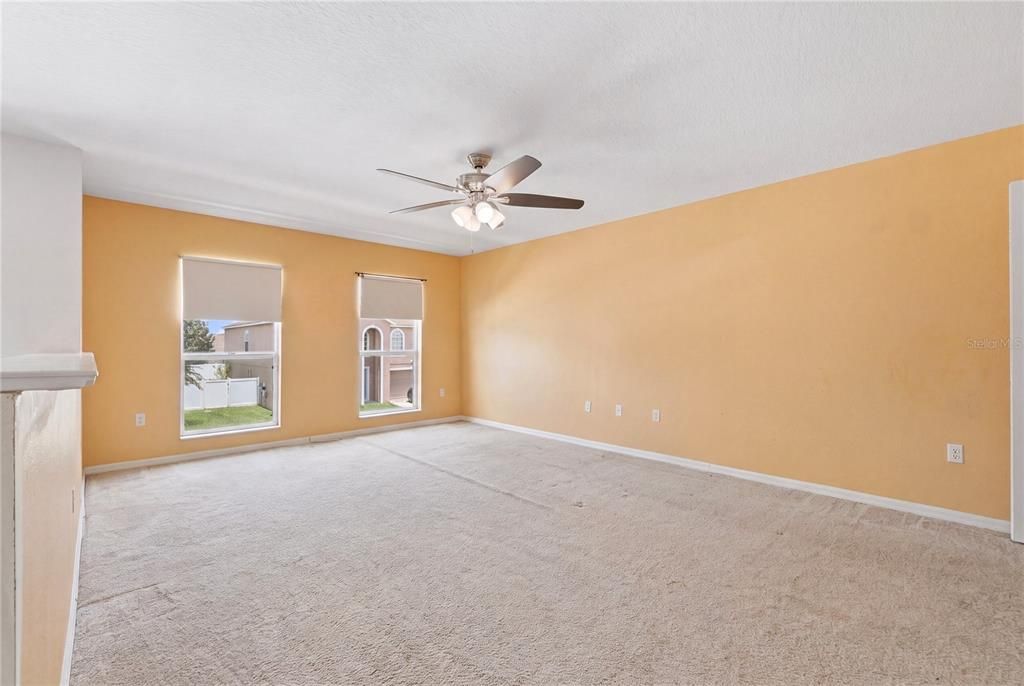 For Sale: $349,000 (6 beds, 4 baths, 3920 Square Feet)