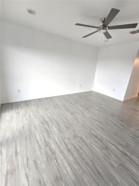 En Venta: $529,900 (3 camas, 2 baños, 1700 Pies cuadrados)