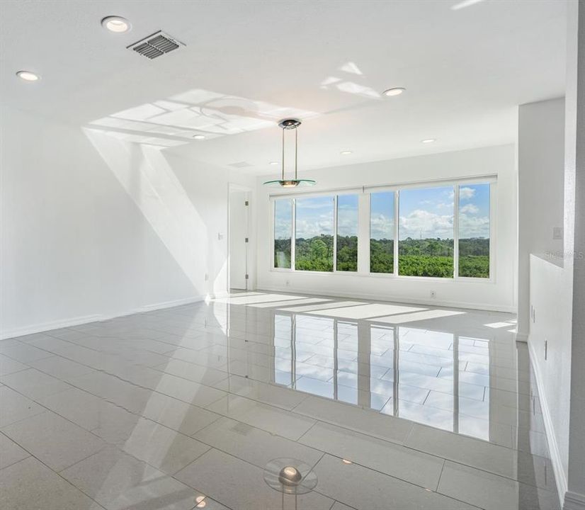 En Venta: $529,900 (3 camas, 2 baños, 1700 Pies cuadrados)