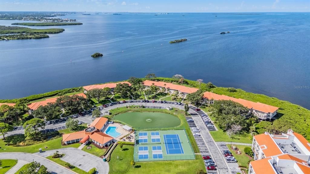 En Venta: $529,900 (3 camas, 2 baños, 1700 Pies cuadrados)