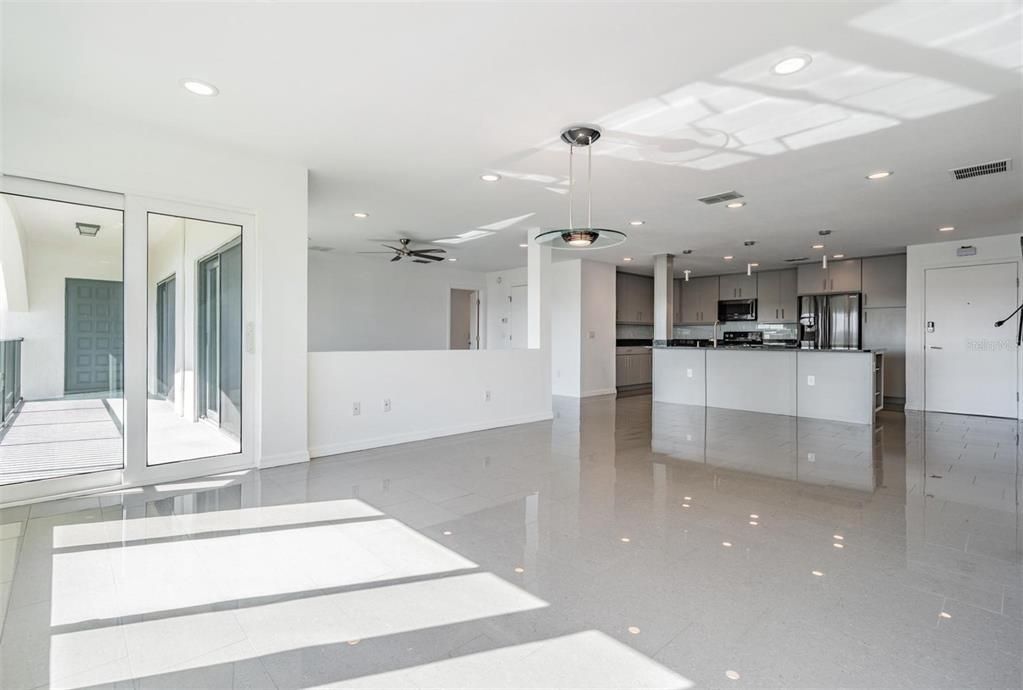 En Venta: $529,900 (3 camas, 2 baños, 1700 Pies cuadrados)