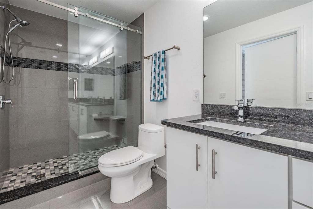 En Venta: $529,900 (3 camas, 2 baños, 1700 Pies cuadrados)