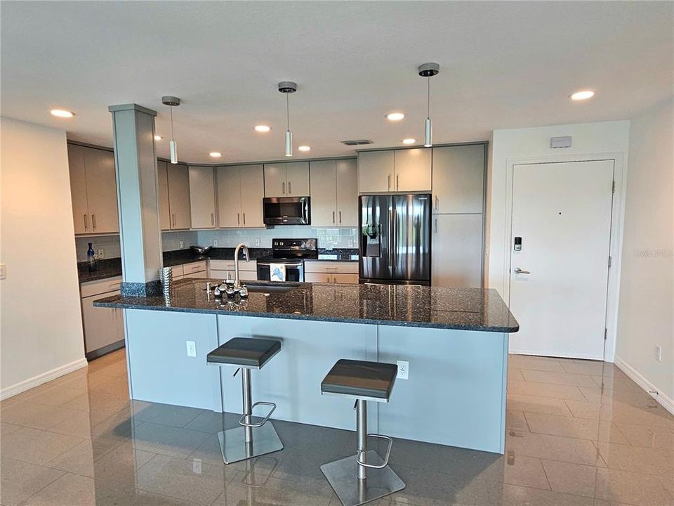 En Venta: $529,900 (3 camas, 2 baños, 1700 Pies cuadrados)