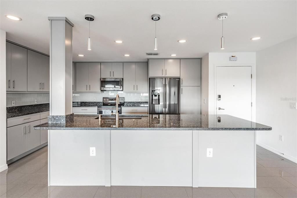 En Venta: $529,900 (3 camas, 2 baños, 1700 Pies cuadrados)