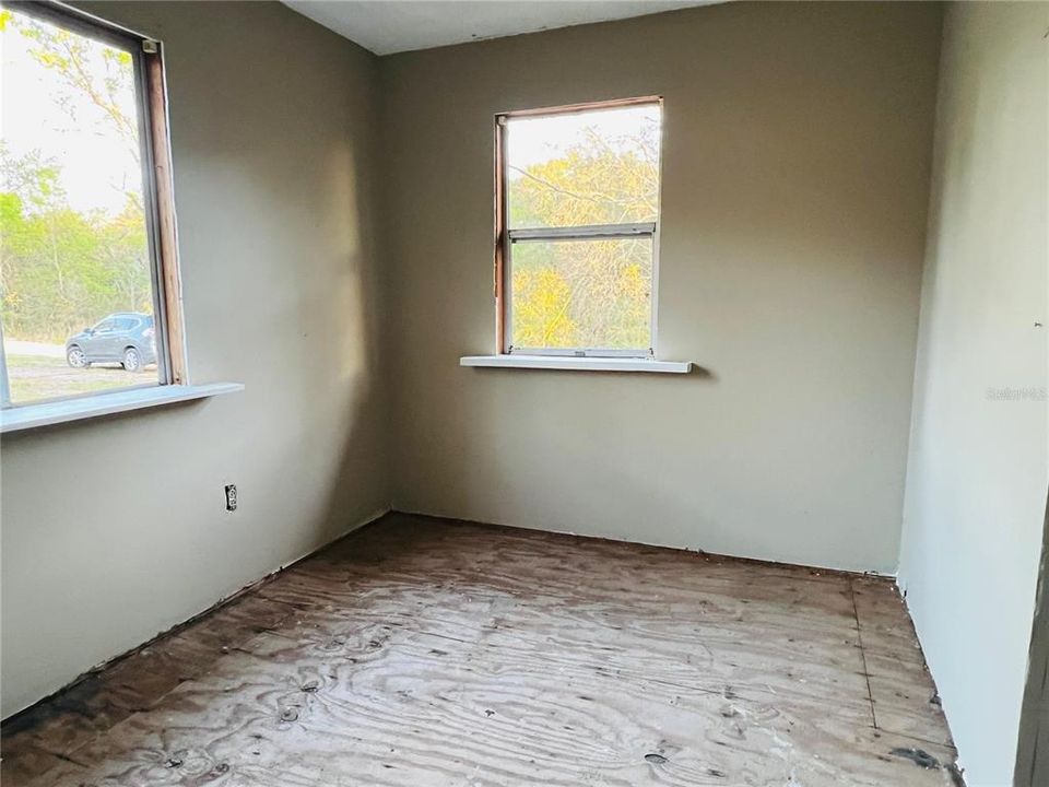 На продажу: $95,000 (3 спален, 1 ванн, 1232 Квадратных фут)