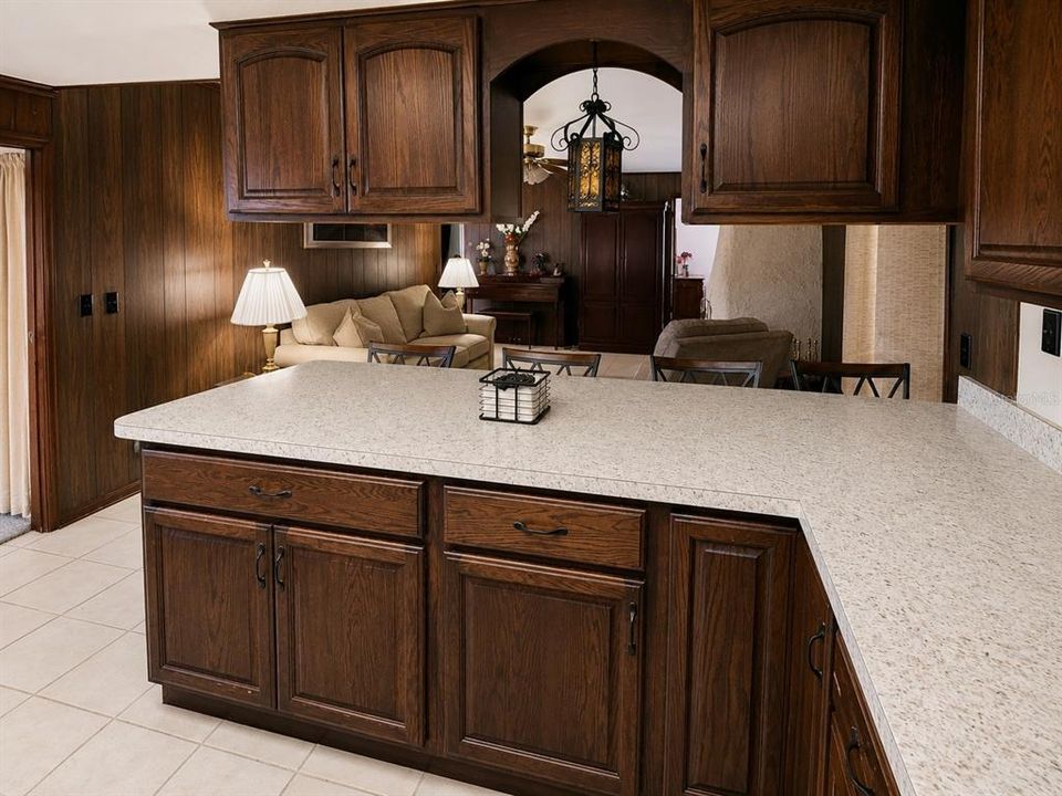На продажу: $469,900 (4 спален, 2 ванн, 1753 Квадратных фут)