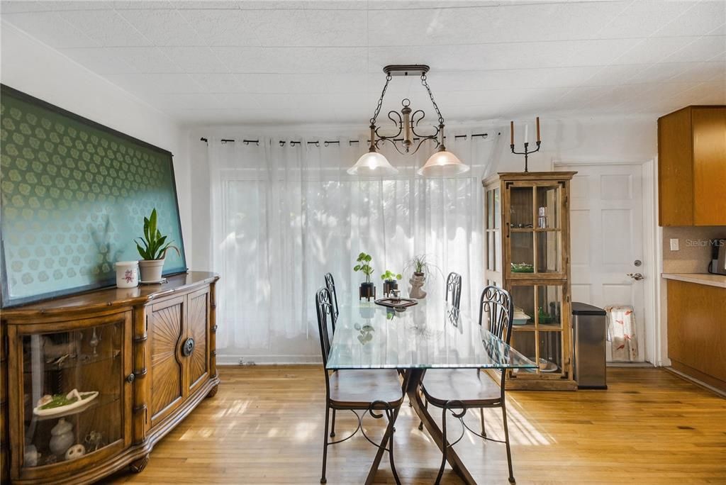 На продажу: $215,000 (3 спален, 1 ванн, 1483 Квадратных фут)