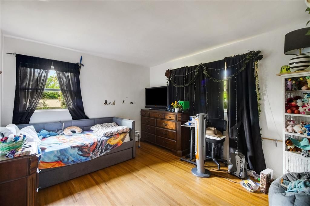 На продажу: $215,000 (3 спален, 1 ванн, 1483 Квадратных фут)