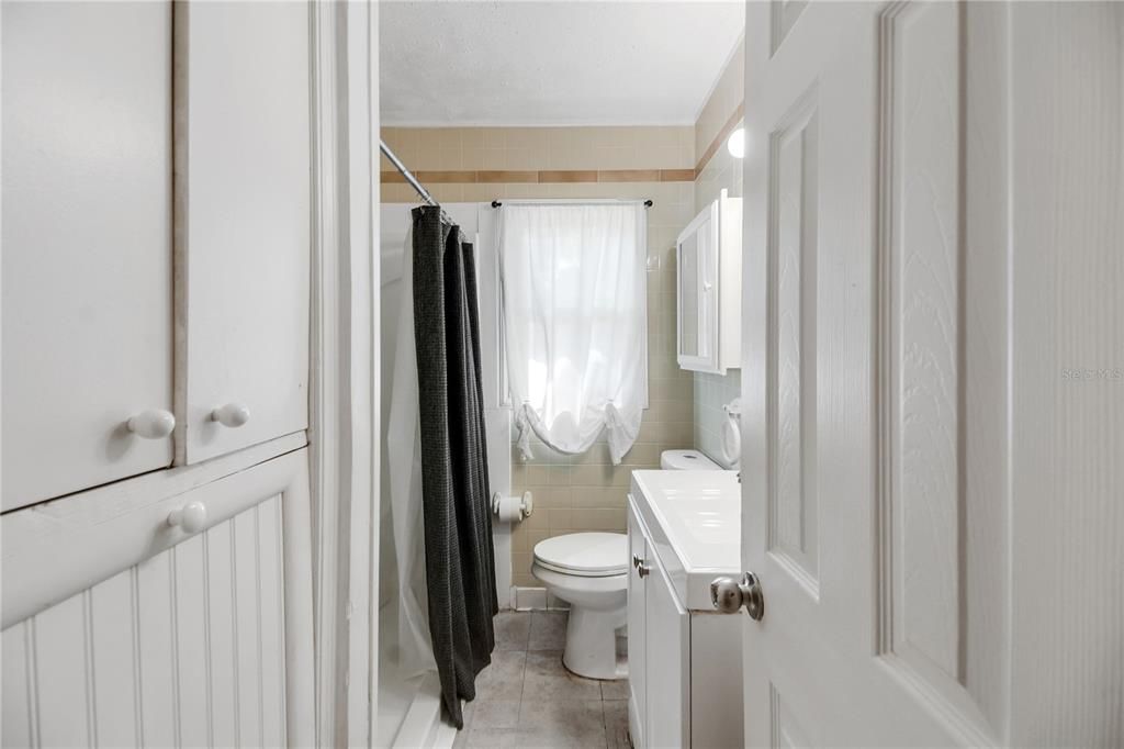 На продажу: $215,000 (3 спален, 1 ванн, 1483 Квадратных фут)