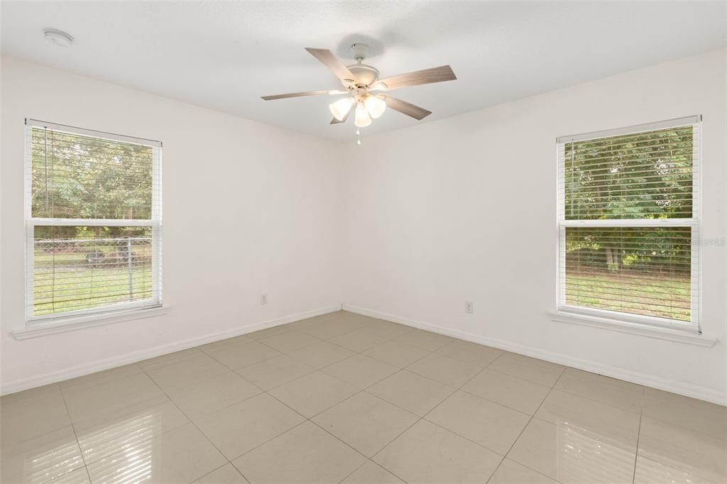 En Venta: $349,000 (3 camas, 2 baños, 1272 Pies cuadrados)